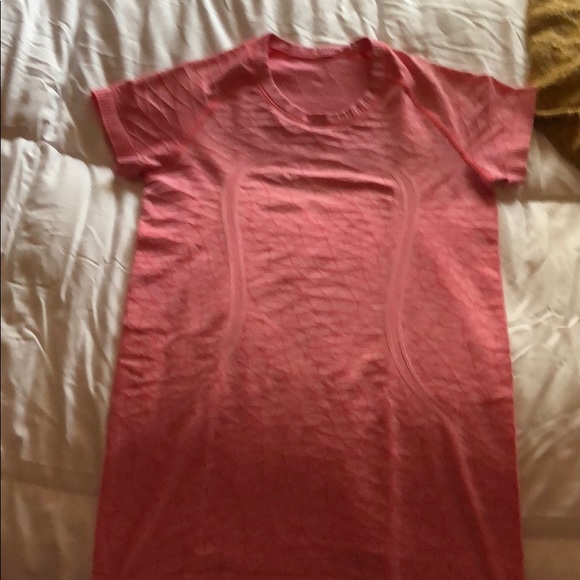 lululemon athletica Tops - Swiftly Tech Short Sleeve